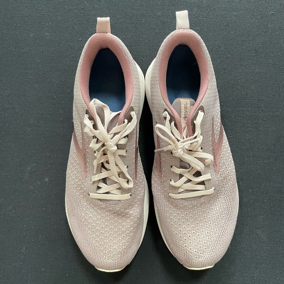 Brooks Women's Revel 4 Running Shoes size 9.5 - Picture 3 of 9